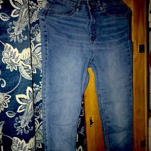 Woman’s skinny jeans